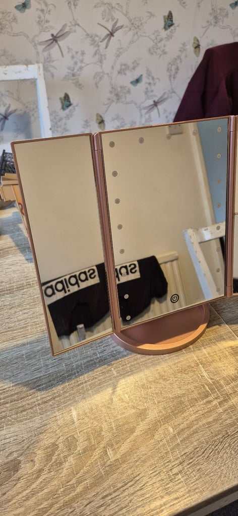 image for Kids beauty mirror 