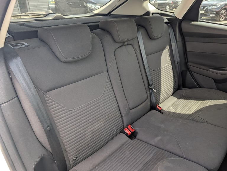 2017 Ford Focus 1.5 TDCi Titanium Euro 6 (s/s) 5dr HATCHBACK Diesel Manual