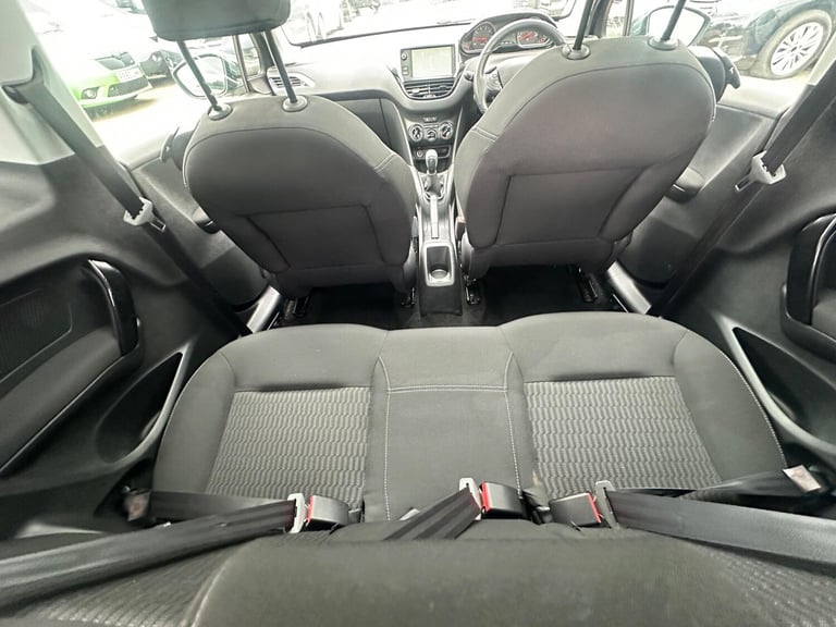 2014 Peugeot 208 1.2 VTi PureTech Style Euro 5 3dr HATCHBACK Petrol Manual