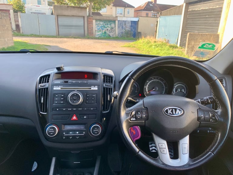 £37 tax 2010 Kia Ceed 1.6