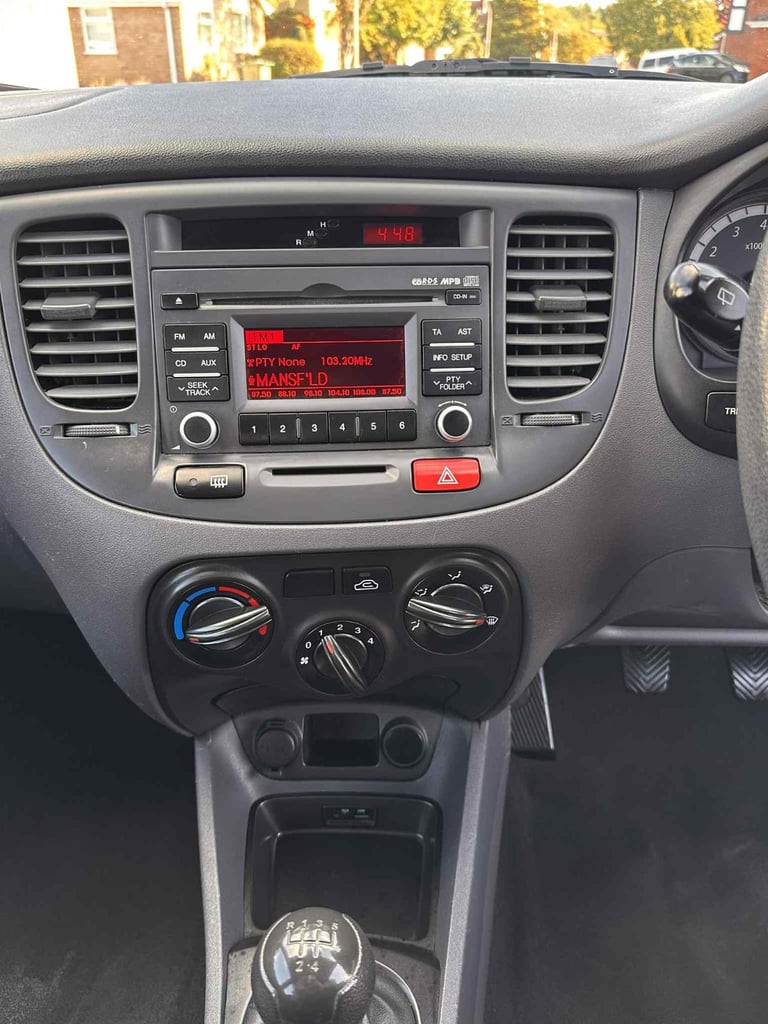 Kia, RIO, Hatchback, 2009, Manual, 1399 (cc), 5 doors