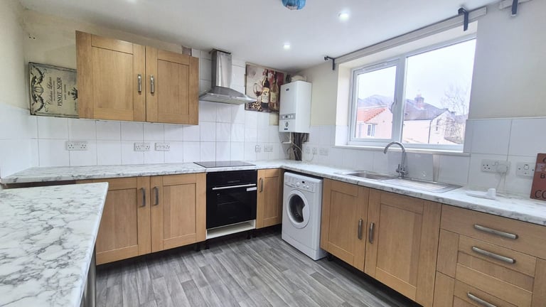 Double Room in 3 bed Flat