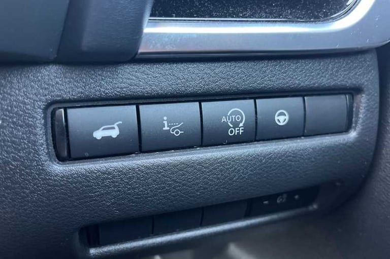 2022 Nissan Qashqai 1.3 DIG-T MH TEKNA 5DR Hatchback Petrol Manual