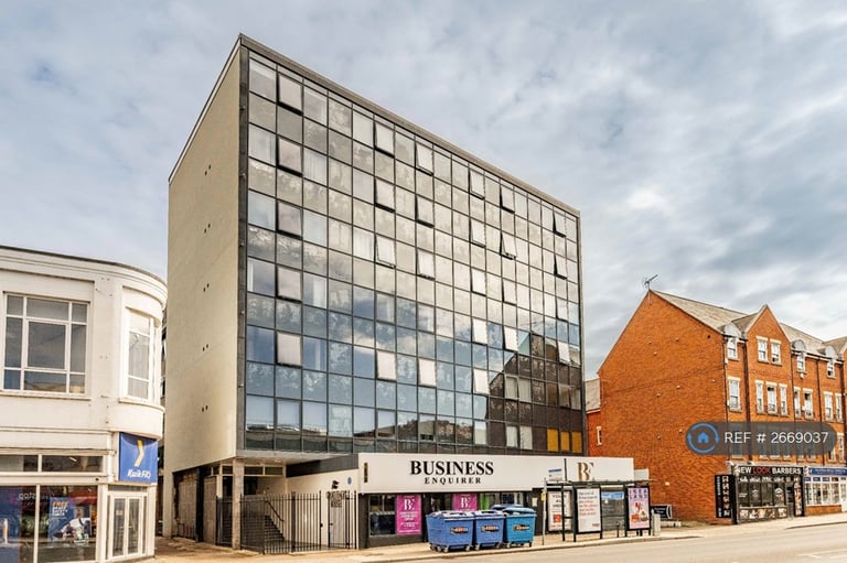 3 bedroom flat in Grosvenor House, Norwich, NR1 (3 bed) (#2669037)