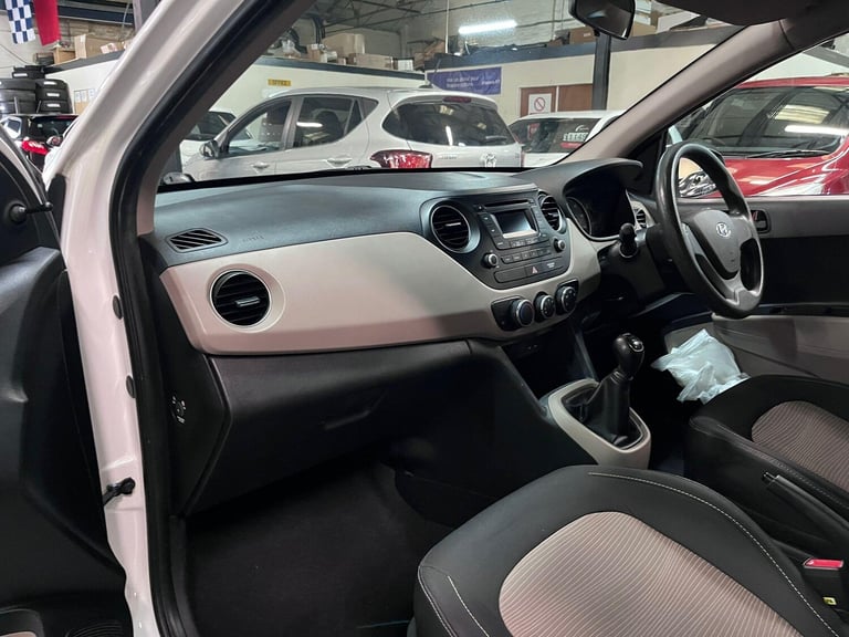  Hyundai i10 1.0 S Euro 5 5dr Petrol Manual