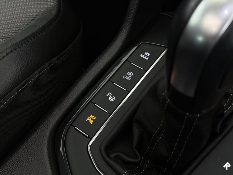 2020 Volkswagen Tiguan 2.0 TSi 230 4Motion SEL 5dr DSG ESTATE PETROL Automatic