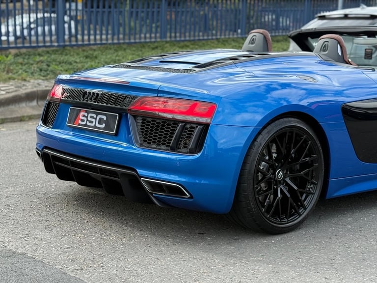 Audi R8 5.2 FSI V10 Spyder S Tronic quattro Euro 6 (s/s) 2dr