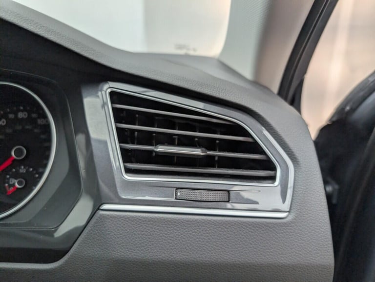 2022 Volkswagen Tiguan 1.5 TSI Life SUV 5dr Petrol DSG Euro 6 (s/s) (150 ps) PARKING SENSORS+LANE...