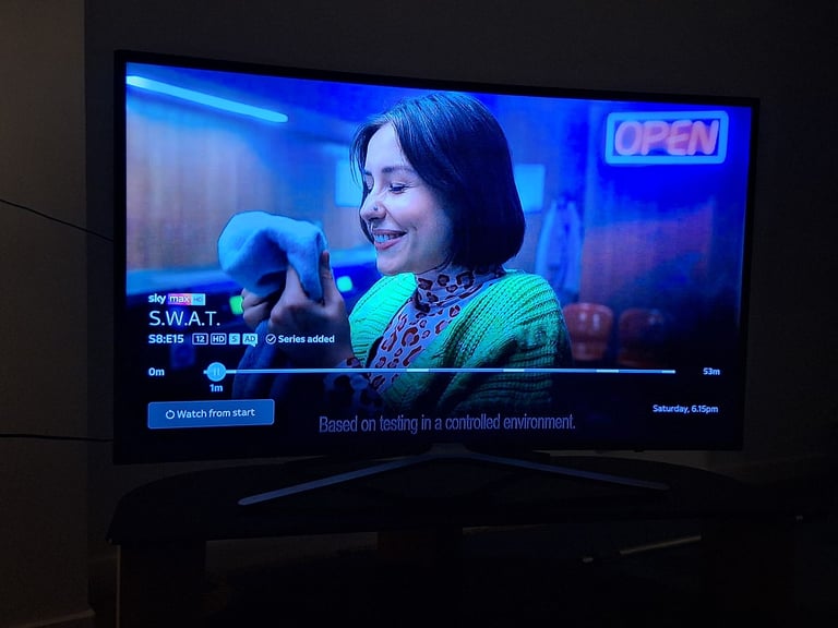 Samsung Smart TV 49 inch Good Condition with remote control. Apps and Freeview Television 4K 