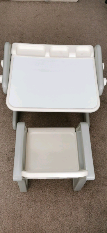 Hello5ive Easel for Kids/Toddlers with Magnetic Whiteboard study table