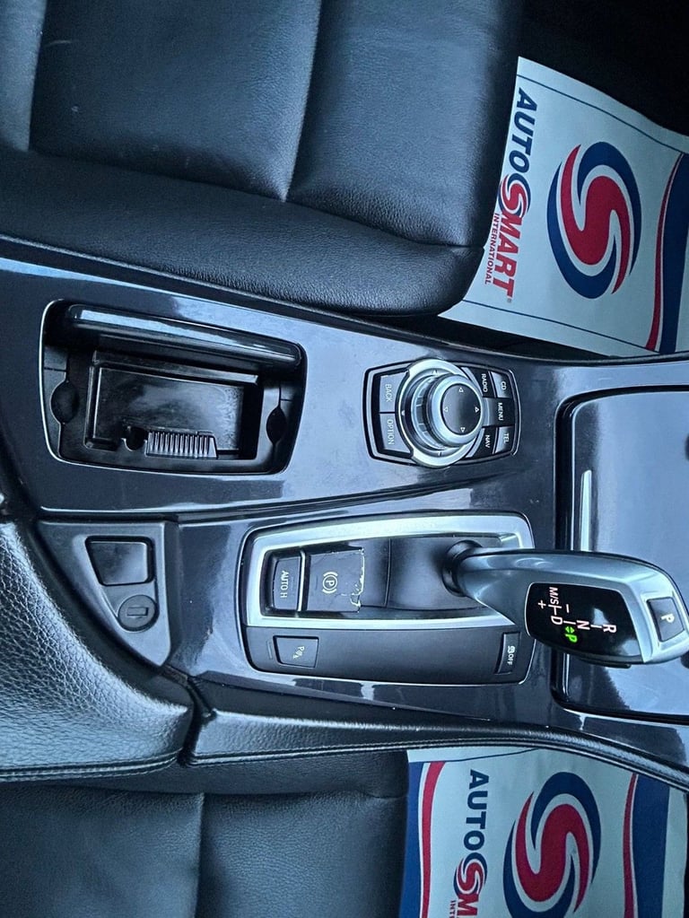 2011 60 BMW 5 SERIES 3.0 523I SE TOURING 5DR PETROL STEPTRONIC EURO 5 (204 PS)