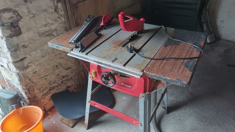 Table saw 240v