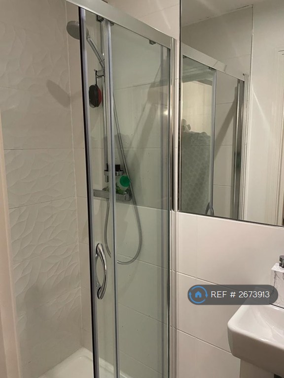 3 bedroom house in Autumn Way, West Drayton, UB7 (3 bed) (#2673913)