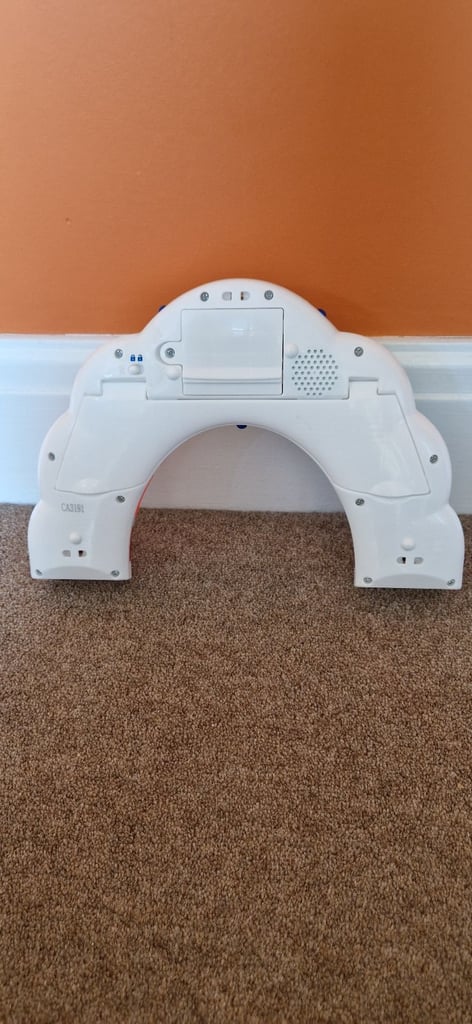  BABY EINSTEIN ACTIVITY RAINBOW LIGHT BAR INC BATTERIES. EXCELLENT CONDITION.