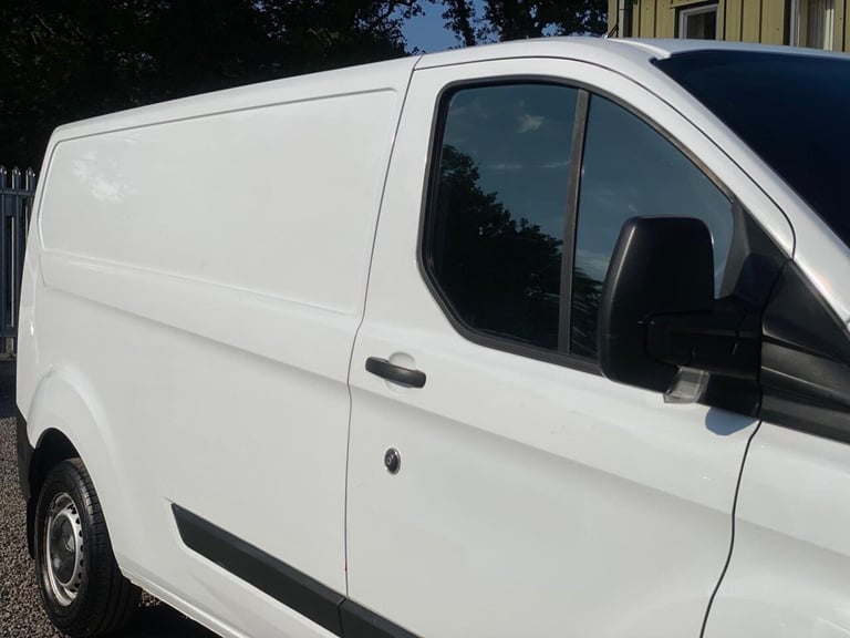 2018 Ford Transit Custom 2.0 TDCi 130ps Low Roof Van PANEL VAN DIESEL Manual