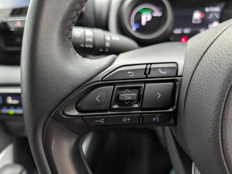 2022 Toyota Yaris 1.5 VVT-h Design Hatchback 5dr Petrol Hybrid E-CVT Euro 6 (s/s) (116 ps) -  HAT...