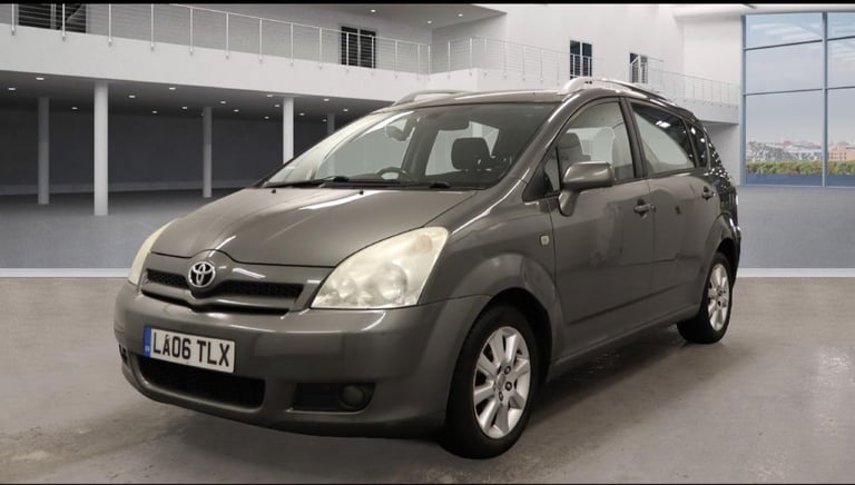 Toyota verso automatic 1.8 petrol 7 seaters ulezfree 