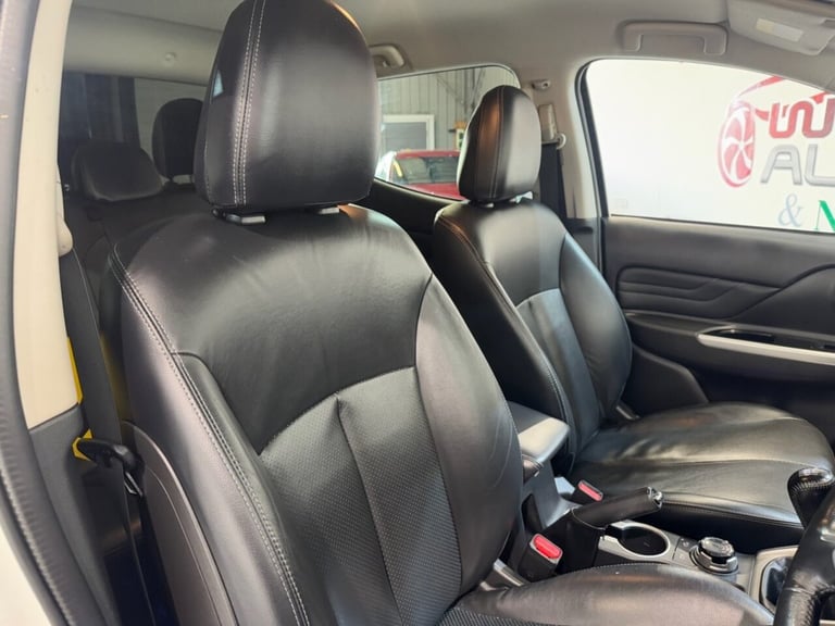 2021 Mitsubishi L200 2.2 DI-D DC Barbarian Pickup Double Cab 4dr Diesel Manual 4WD Euro 6 (s/s)  ...