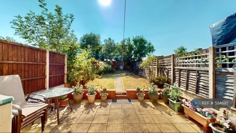 4 bedroom house in Cartwright Road, Dagenham, RM9 (4 bed) (#524695)