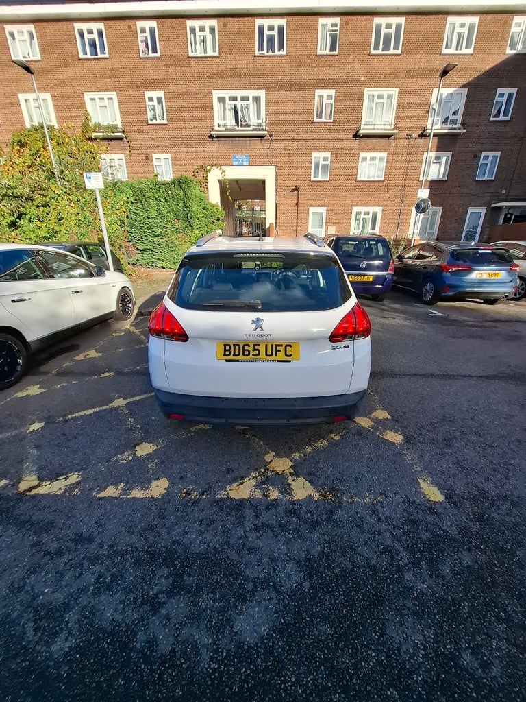 Peugeot, 2008, Hatchback, 2015, Manual, 1199 (cc), 5 doors