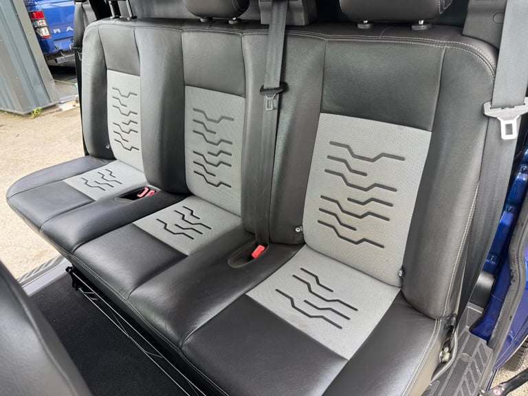 2017 Ford Transit Custom 2.0 TDCi 170ps L1 Factory Fitted Crew Sport No Vat