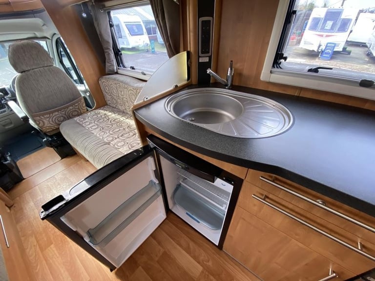 2011 AUTO-TRAIL FRONTIER MOHAWK LUXURY MOTORHOME