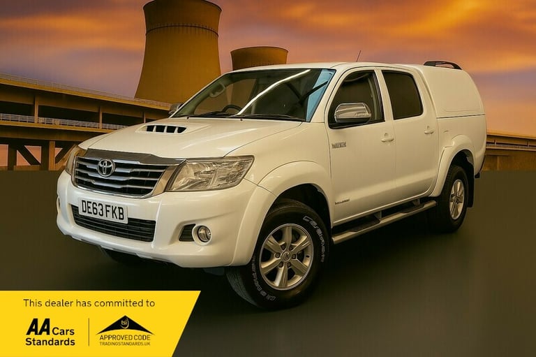Toyota Hilux INVINCIBLE 4X4 D-4D DCB