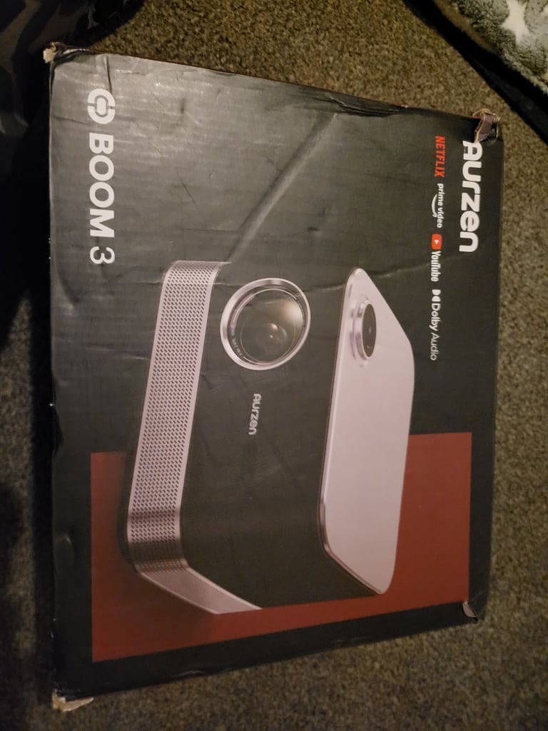 Brand new aurzen boom 3 projector 