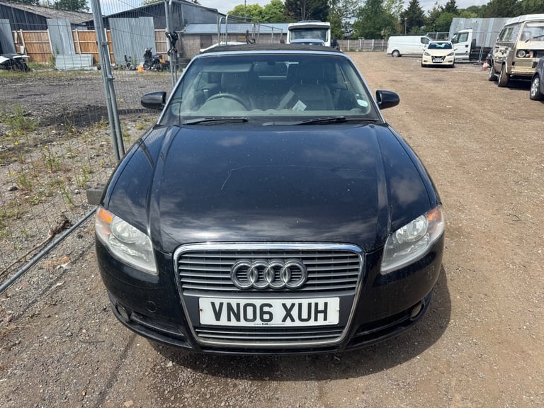 Audi A4 B7 Convertible 2.0 tfsi 2006 black BREAKING FOR PARTS 