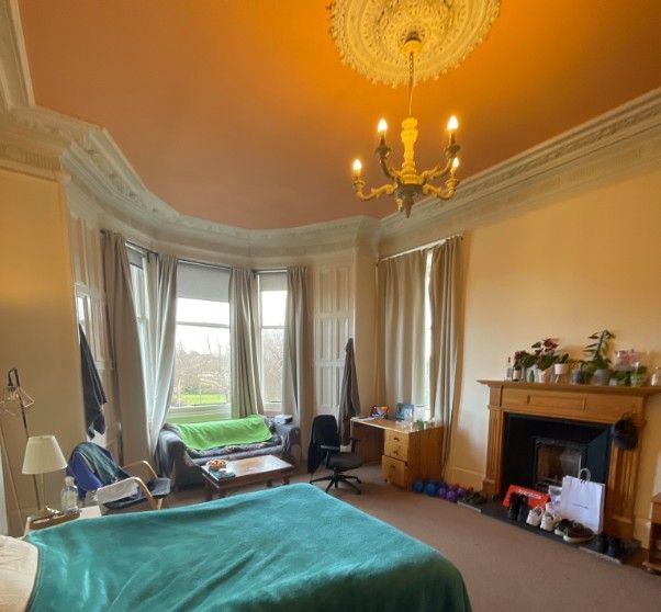 FLAT SHARE: Double room available in large HMO flat in Blackford – available soon!