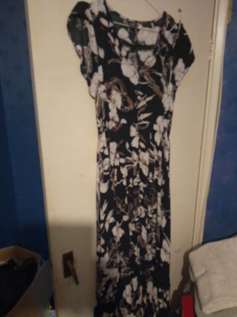 Izabelle London dress designer