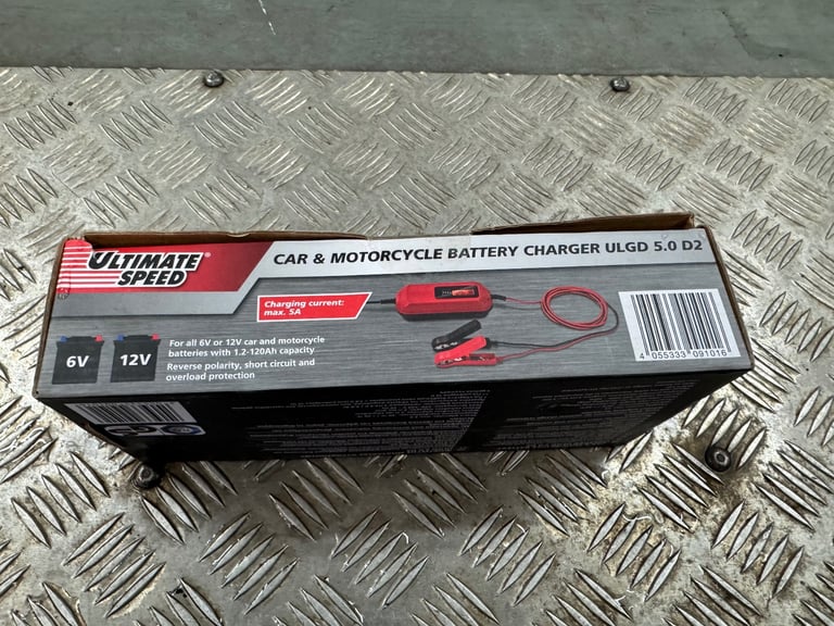 Brand new car and motorbike battery charger 