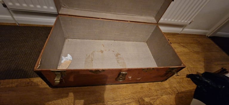 Large Chest / Overpond Trunk 1940s wood Metal Storage / Coffee Table 36"
