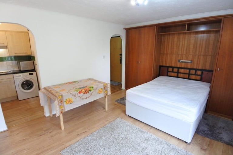 STUDIO FLAT HARP ISLAND CLOSE NEASDEN NW10 