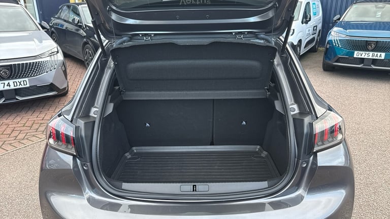 2022 Peugeot 208 1.2 PureTech 100 Allure Premium + 5dr Petrol Hatchback Hatchback Petrol Manual