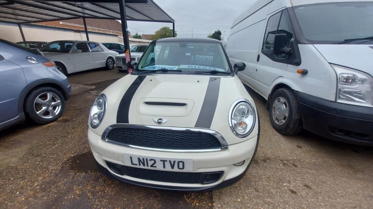 MINI HATCH 2.0 Cooper SD Hatch 2012