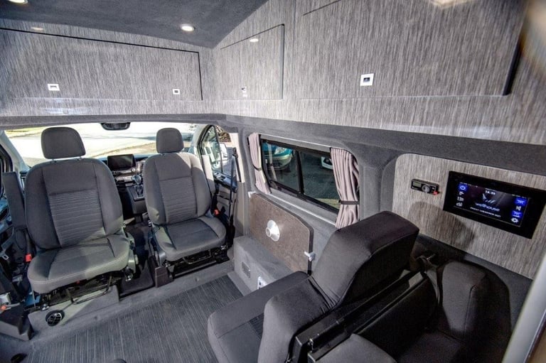 Wellhouse Ford Custom LUX XL 2