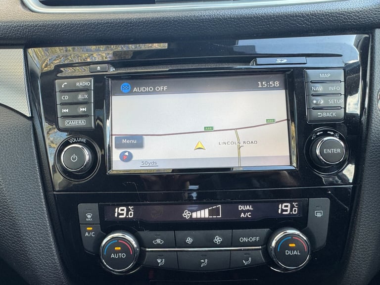 2018 Nissan Qashqai 1.2 DiG-T N-Connecta 5dr HATCHBACK Petrol Manual