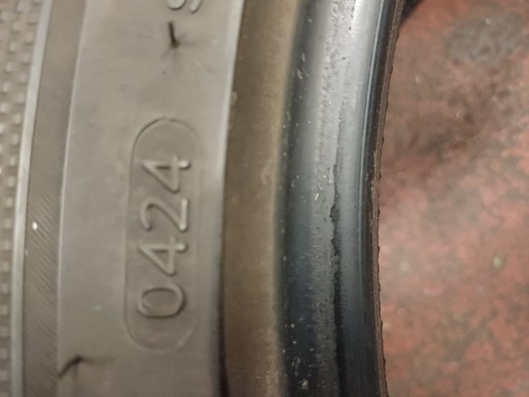 2x 255 45 19 Hankook Tesla Only Tyres