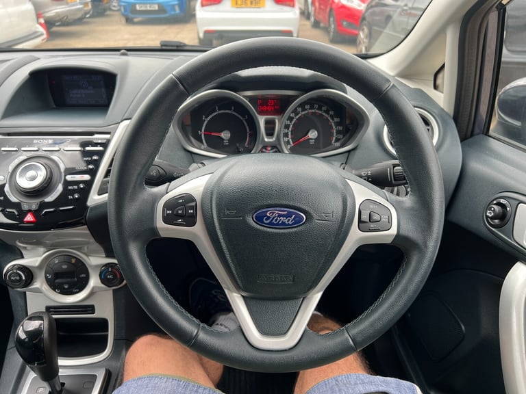 2012 Ford Fiesta 1.4 Titanium 5dr Auto HATCHBACK Petrol Automatic