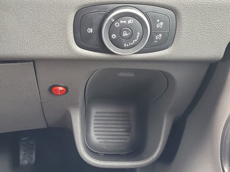 2022 Ford Transit 350 EcoBlue Leader Luton TDCI 130ps 4.1m with Air Con, Tail Lift &amp; 1 Owner ...