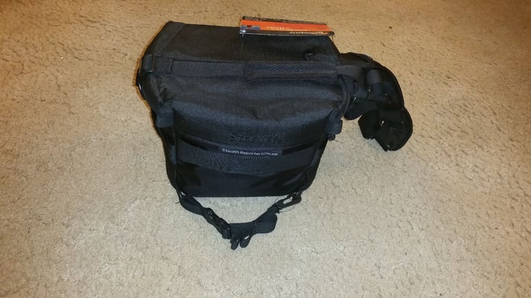 Lowepro Camera Bag - Brand new unused - Stealth D200 AW for Digital SLR and 3-4 Lenses - Black