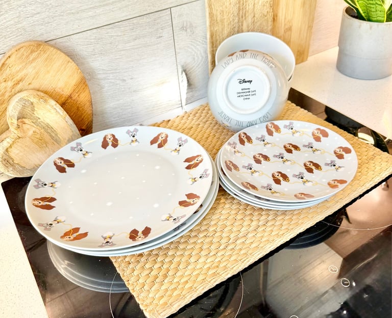 Disney lady & the tramp china dinner set 3 large dinner plates, 4 side plates and 3 bowls