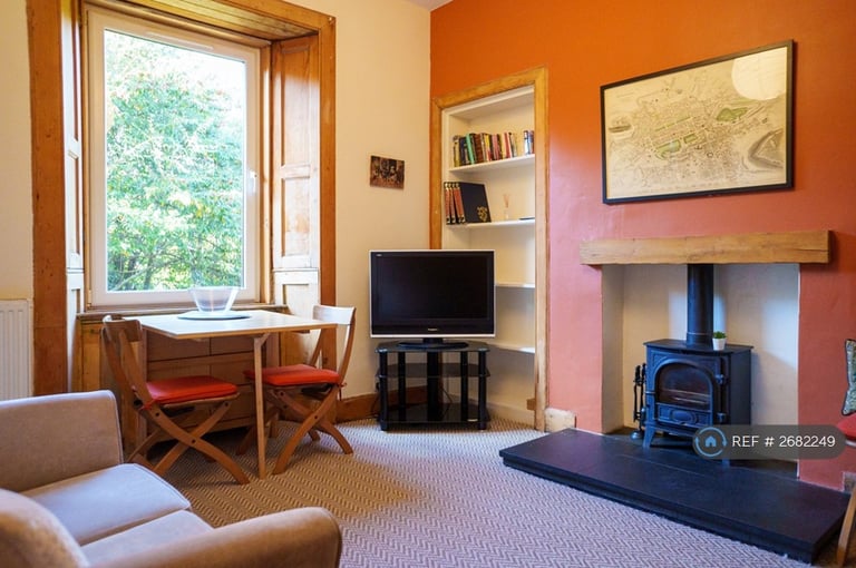 2 bedroom flat in Upper Grove Place, Edinburgh, EH3 (2 bed) (#2682249)