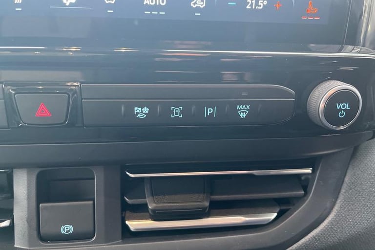 2025 Ford Tourneo Custom 2.5 PHEV 232ps H1 Titanium 8 seater Auto MPV PETROL/ELECTRIC Automatic