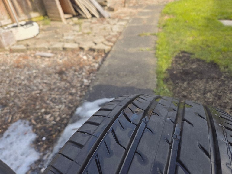 Ford kuga alloys and tyres 17in for sale 