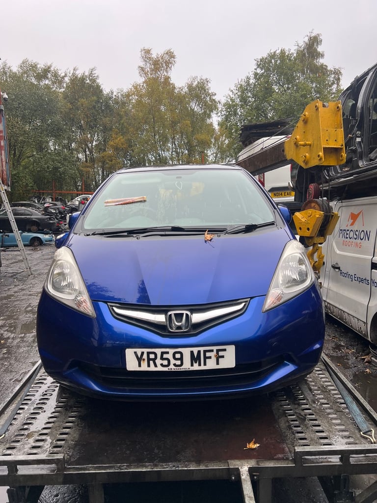 HONDA JAZZ 2009 1.4 PETROL FOR BREAKING