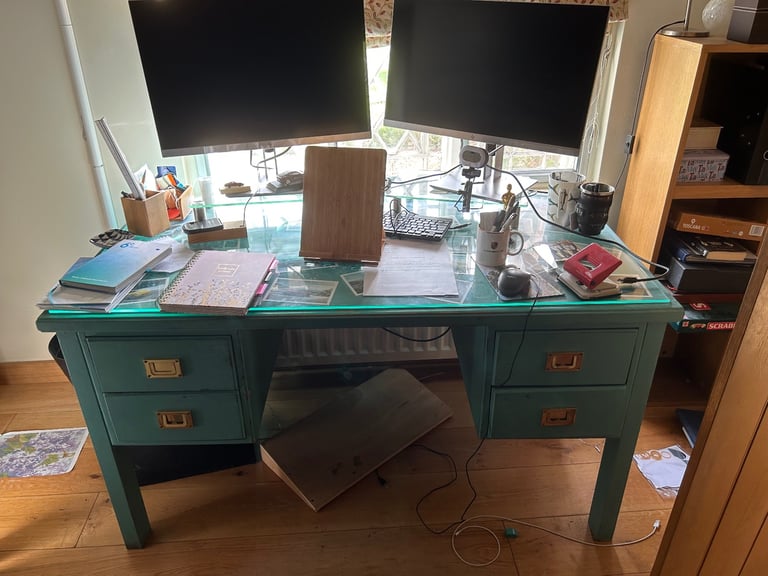 image for Solid desk with safety glass top