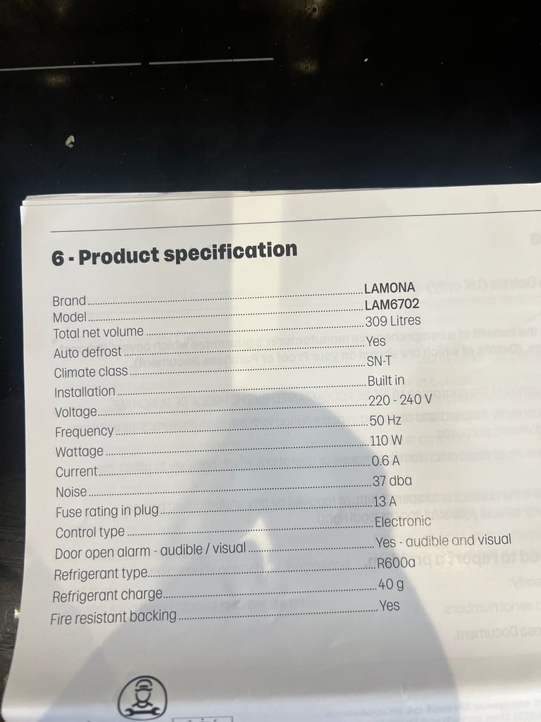 Lamona Large intergrated larder fridge