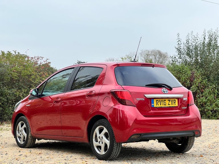 2016 Toyota Yaris 1.5 VVT-h Icon E-CVT Euro 6 5dr HATCHBACK Petrol/Electric Hybrid Automatic